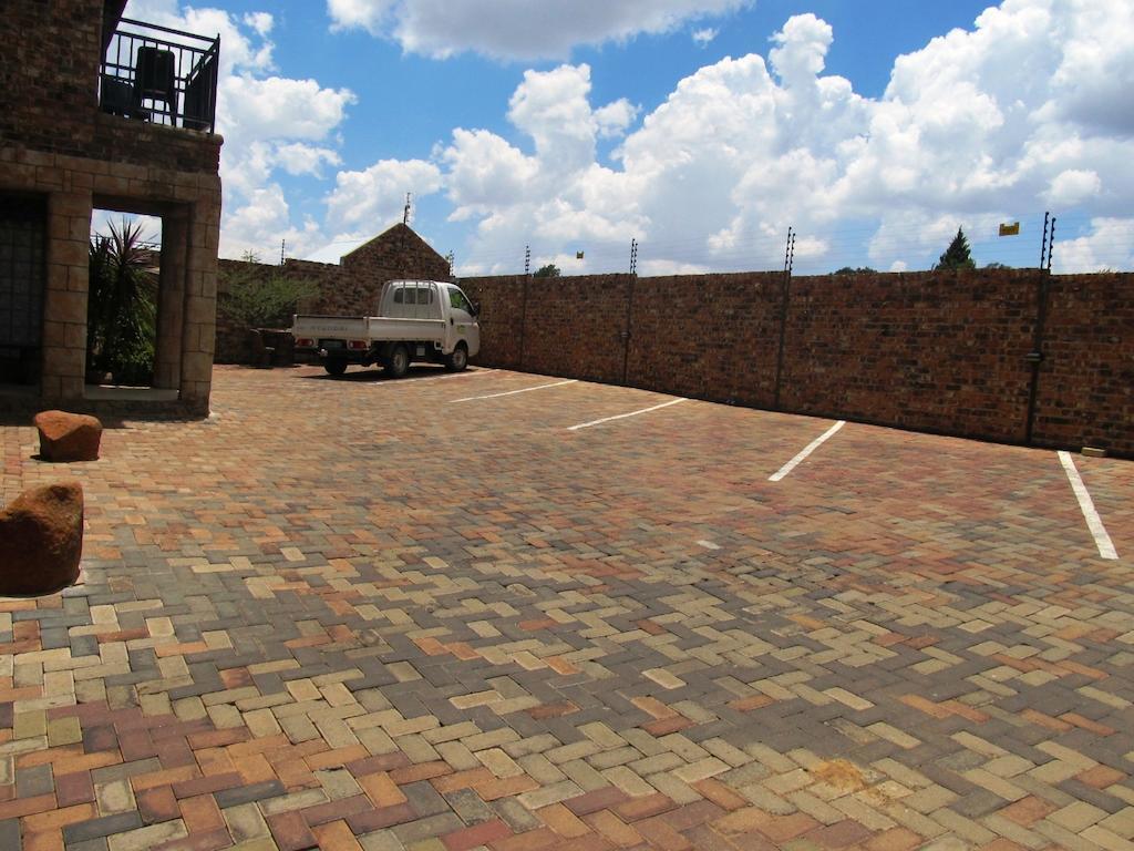 Tsessebe Guesthouse Bloemfontein Eksteriør billede